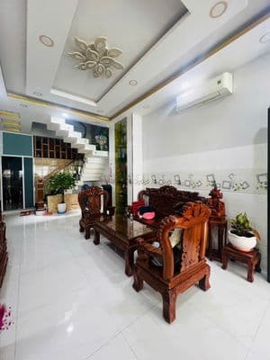 Nhà mặt tiền đường khu tên lửa qua aeonmall bình tân vài bước chân