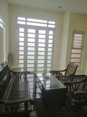 nhà 1tret 1 lầu 3pn dt 100m2