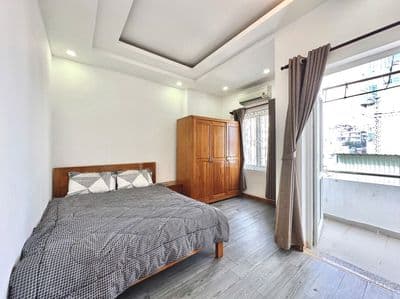 Căn hộ ban công tách bếp ngay ngã 6 phù đổng, cống quỳnh