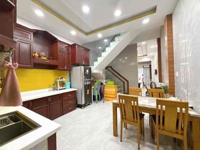 Nhà Cho Thuê Hẻm Nhựa 10m Công Viên 4x15m Trệt 2Lầu 4PN,5WC