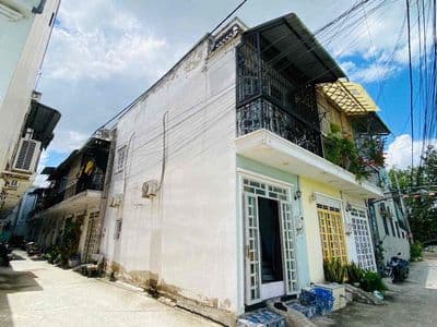 Bán nhà đúc 1 lầu góc 2 mặt tiền hẻm xe hơi