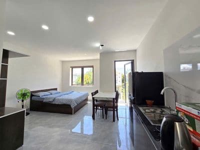 Cho thuê căn STUDIO rộng rãi - CÓ BAN CÔNG, Phước Long, Nha Trang