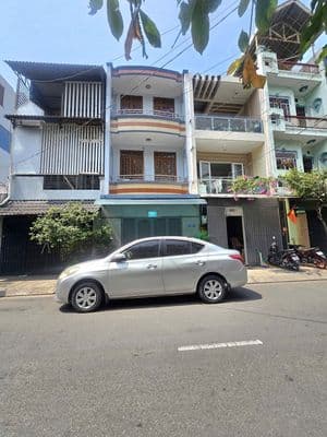 CHo thuê nhà MTNB 12m Nguyễn Cửu Đàm-DT 4.5x18- Đúc 2 Lầu- 5PN-5wc