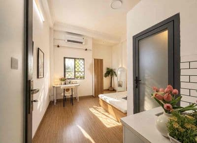 Căn Hộ Cửa Sổ Trời … Cách ĐH Văn Lang Cs3 … 10 Bước Chân