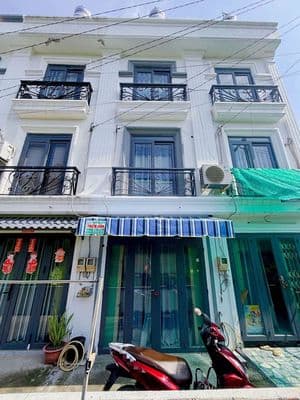 Bán Nhà mới đẹp, trệt, 2 lầu, 2 PN, Thạnh Lộc 19, Q12