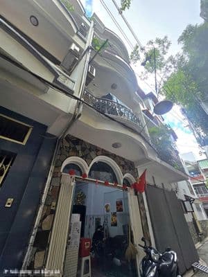 Cho thuê nhà Nguyễn Thái Bình. DT 3.5x11- 3 Lầu, 3PN, 3wc giá chỉ 15Tr