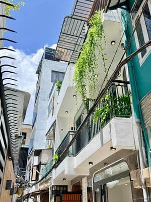 Dt Ngang 7m X 8m Nở Hậu 7,6m - Đúc 4 tầng. sân thượng 4 phòng ngủ