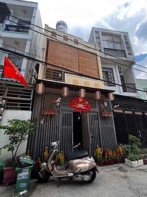 Bán nhà tỉnh lộ 10 - 4,2 x 12 m. kế bên chợ bà hom. giáp khu tên lửa