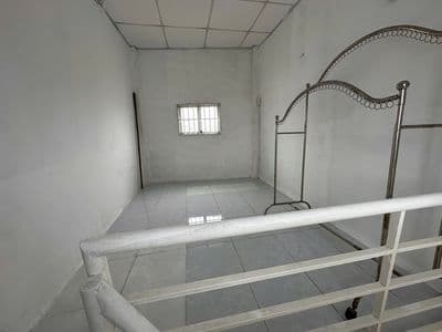 Nhà cần bán gấp.điện nước chính