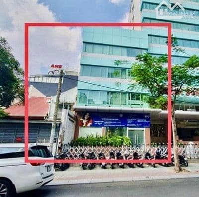 Tòa nhà trần nhật duật q1 – 8x19m – hầm + 3 lầu – spa, nha khoa