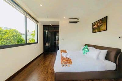 Cho thuê biệt thự 3 tầng 2 mặt tiền NGUYỄN SƠN