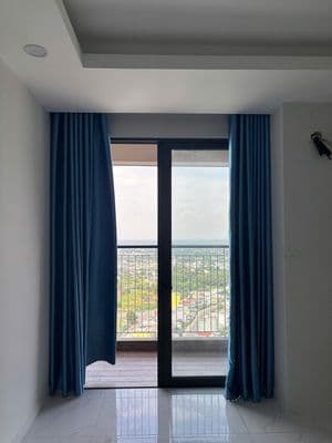 Cho thuê studio opal skyline sẵn rèm giá 4 triệu/tháng
