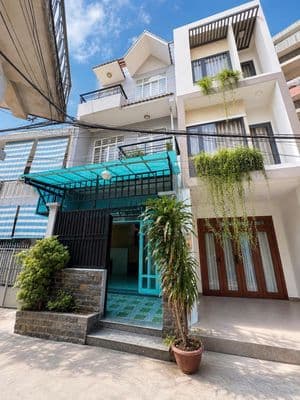 Nam Kỳ Khởi Nghĩa QUận 3 - 50m2 ngang 4.3m nở hậu - 4 tầng có PN trệt.