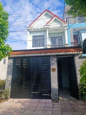 Nhà lầu gần nhà thờ Bình An