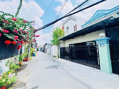 Bán đất tặng nhà C4 80m2 HXH gần bệnh viện ĐKKV Thủ Đức chỉ 4.2 tỷ TL