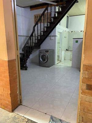 nhà nguyên căn điện nước chính 2pn có nội thất