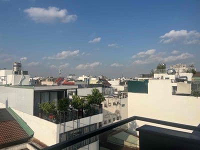 Mặt tiền bàu cát 6 tầng + thang máy ngang lớn 5m - kinh doanh đẹp .