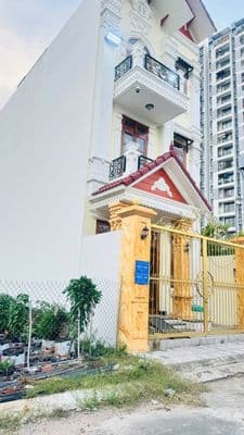 Lô đất ngang 5,4m phù hợp xây biệt thự ngay chung cư Ricca giá chỉ 5tỷ