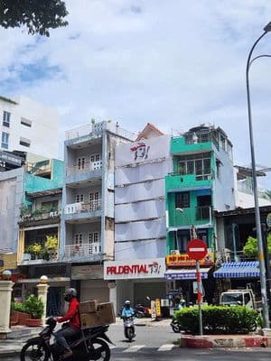  cho thuê tòa nhà mt vĩnh viễn q10 – ngang 8m sàn suốt