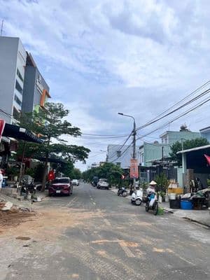 LÔ ĐẤT VEN BIỂN - DT 110m2- Giá 6,5tỷ tl Đường Bà Bàng Nhãn TT Ngũ