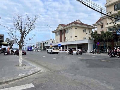Chủ cần cho thuê đất mỹ khê 4 , gần biên, phố tây