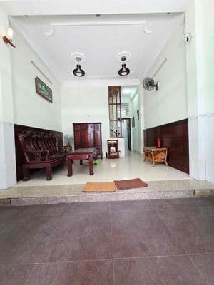 Nhà đẹp thạch lam - bình long – full nội thất – 5pn - giá 15tr
