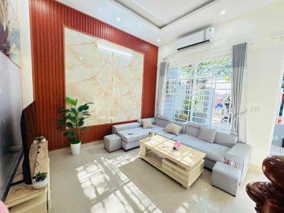 Cho thuê nhà 3 tầng – khu loseby, gần biển phạm văn đồng vị t