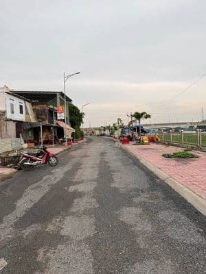 Cho thuê đất mặt tiền bờ kè Vàm Cỏ Đông Bến Lức