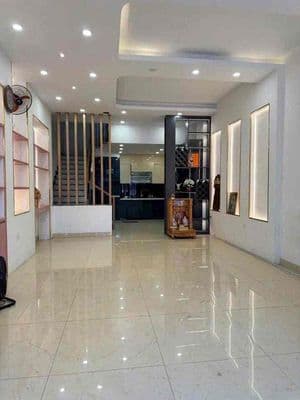 Cho thuê nhà khu Hoà Xuân gần cầu Hoà Xuân. 4pn giá 23 triệu