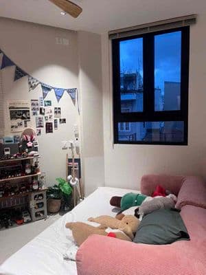Căn phòng tone hồng pastel như homestay