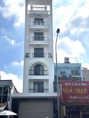 Cho thuê mt quang trung, trệt , 6 lầu