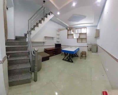 Cho thuê nhà nguyên căn trên đường Nguyễn Ảnh Thủ, Gần Cafe Suối Mơ