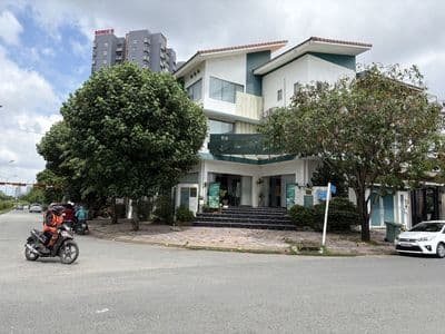 Tòa nhà An Phú, Q2 (13x20m), 3 tầng, sẵn hầm thang máy. Giá 110tr/th