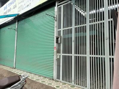 Nhà mặt tiền