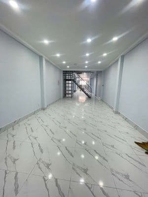 Cho thuê nhà nguyên căn 4x25m, lầu, hêm xe hơi, giá 11tr
