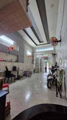Bán nhà đường số 22 khu Bình Phú 1 Quận 6 hướng tây nam
