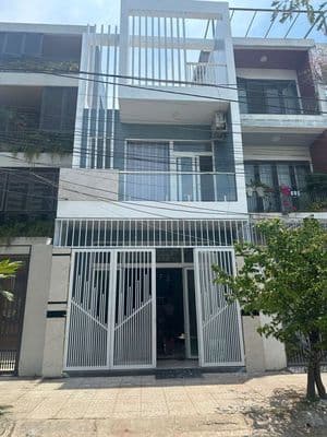 3 tầng Bầu Năng 1