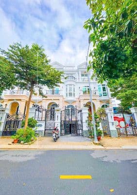 Mt đường số 11, citiland phường 5, phan văn trị