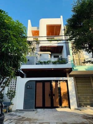 Bán nhà 3 tầng đường 7m5 trần kim xuyến,hòa xuân full nội thất