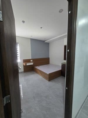 Cho thuê tòa căn hộ 6 tầng 15 phòng đường nguyễn xiển full nội thất