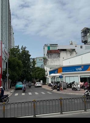 Cho thuê Nguyên căn nhà mặt tiền F5 (cách Phạm Hùng 30m)