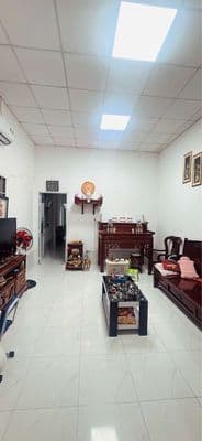 Nhà ngay bình thành ,4m x 23m,nhà c4 còn mới, chỉ nhỉnh 50tr/m2