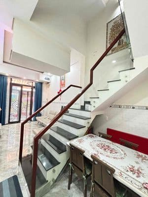 Bán nhà Phan Văn Khoẻ Q6 4*15 1 trệt 2 lầu Hoàn công đủ sổ hồng riêng