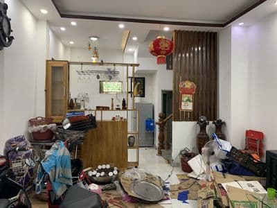 Nhà nguyên căn 4 phòng ngủ full nội thất - hẻm trung tâm