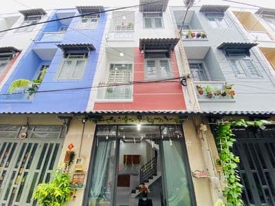 Bán nhà 2 lầu sân thượng shc vi bằng tx43 q12