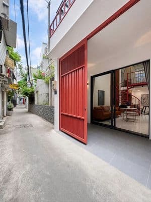 Nhà đẹp Quận 10 - Gần 60m nở hậu, 2 tầng 2 phòng ngủ, đầy đủ nội thất.