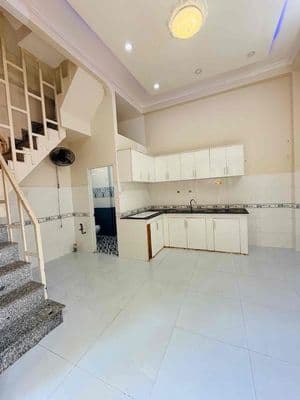 Gần chợ cây quéo - oto tới cửa - 2 căn ra mặt tiền - ngang trên 5m