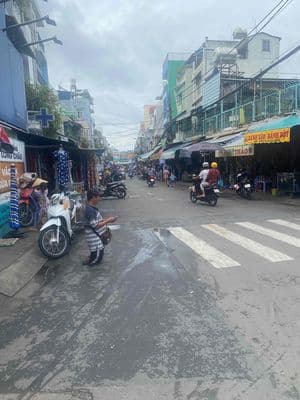 Cho thuê nhà mặt tiền Phạm Thế hiển. 4,5 x 13. giá 17trieu