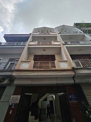 Cho thuê nhà Thượng Thanh- 5PN- Vỉa hè- Ô tô tránh. Làm Vp, Kinh doanh