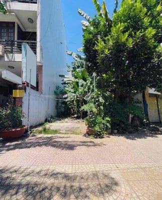 mặt tiền đồng văn cống, DT 100m2, Sổ đỏ cá nhân, ngay UBND Quận 2 cũ